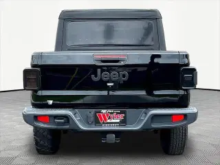 Jeep Gladiator 2021 4x4 Willys 4dr Crew Cab 5.0 ft. SB