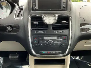 Chrysler Town and Country 2013 Touring-L 4dr Mini-Van