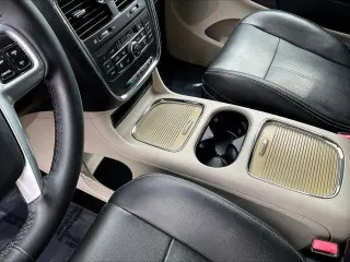 Chrysler Town and Country 2013 Touring-L 4dr Mini-Van