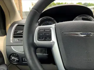Chrysler Town and Country 2013 Touring-L 4dr Mini-Van