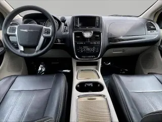 Chrysler Town and Country 2013 Touring-L 4dr Mini-Van