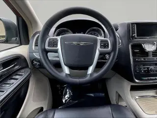 Chrysler Town and Country 2013 Touring-L 4dr Mini-Van