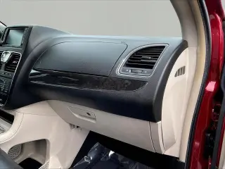 Chrysler Town and Country 2013 Touring-L 4dr Mini-Van