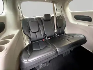 Chrysler Pacifica Plug-In Hybrid 2023 Touring L 4dr Mini-Van