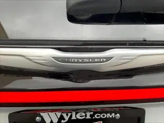 Chrysler Pacifica Plug-In Hybrid 2023 Touring L 4dr Mini-Van