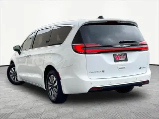 Chrysler Pacifica Plug-In Hybrid 2023 Touring L 4dr Mini-Van