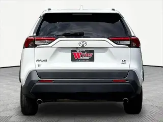 Toyota RAV4 2019 AWD LE 4dr SUV
