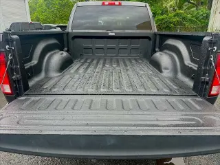 Ram 1500 Classic 2023 4x2 SLT 4dr Crew Cab 6.3 ft. SB Pickup