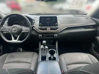 Nissan Altima 2023 2.5 SV 4dr Sedan