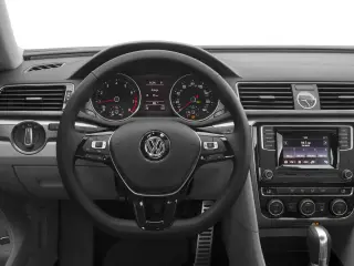 Volkswagen Passat 2017 1.8T R-Line 4dr Sedan