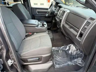 Ram 1500 Classic 2024 4x4 Warlock 4dr Crew Cab 5.5 ft. SB Pickup