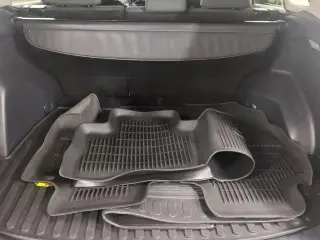 Toyota RAV4 Hybrid 2021 AWD LE 4dr SUV