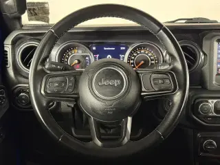 Jeep Gladiator 2022 4x4 Altitude 4dr Crew Cab 5.0 ft. SB