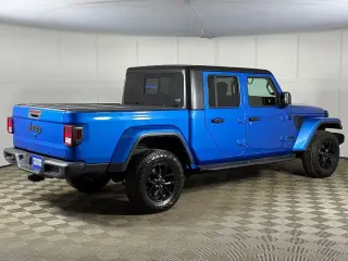Jeep Gladiator 2022 4x4 Altitude 4dr Crew Cab 5.0 ft. SB