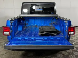 Jeep Gladiator 2022 4x4 Altitude 4dr Crew Cab 5.0 ft. SB