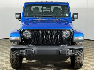 Jeep Gladiator 2022 4x4 Altitude 4dr Crew Cab 5.0 ft. SB