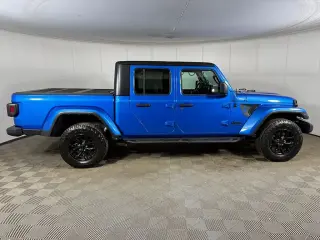 Jeep Gladiator 2022 4x4 Altitude 4dr Crew Cab 5.0 ft. SB