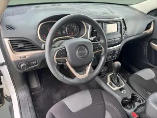 Jeep Cherokee 2018 Latitude 4dr SUV