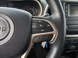 Jeep Cherokee 2018 Latitude 4dr SUV