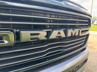 Ram 1500 2022 4x4 Laramie 4dr Crew Cab 5.6 ft. SB Pickup