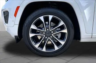 Jeep Grand Cherokee L 2021 4x4 Overland 4dr SUV