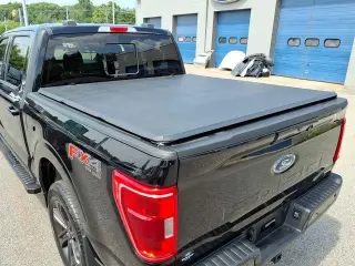 Ford F-150 2022 4x4 XL 4dr SuperCrew 5.5 ft. SB