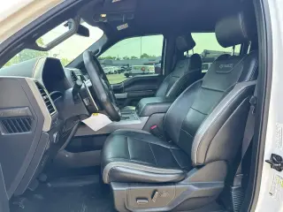 Ford F-150 2017 4x4 Raptor 4dr SuperCrew 5.5 ft. SB