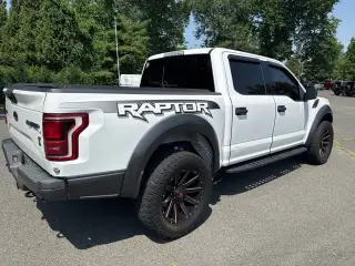 Ford F-150 2017 4x4 Raptor 4dr SuperCrew 5.5 ft. SB