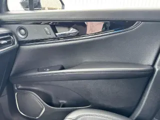 Lincoln Nautilus 2023 AWD Reserve 4dr SUV