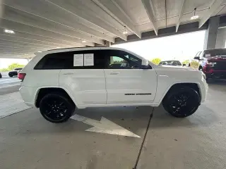Jeep Grand Cherokee 2020 4x2 Laredo 4dr SUV