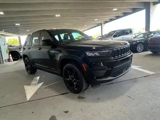 Jeep Grand Cherokee 2023 4x2 Laredo X 4dr SUV