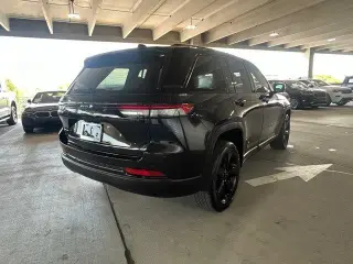 Jeep Grand Cherokee 2023 4x2 Laredo X 4dr SUV