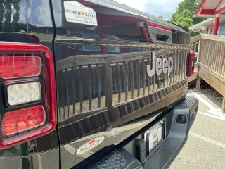 Jeep Gladiator 2020 4x4 Overland 4dr Crew Cab 5.0 ft. SB