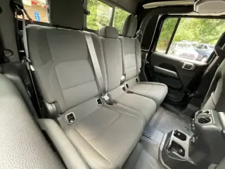 Jeep Gladiator 2020 4x4 Overland 4dr Crew Cab 5.0 ft. SB