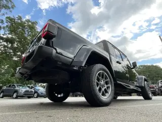 Jeep Gladiator 2020 4x4 Overland 4dr Crew Cab 5.0 ft. SB