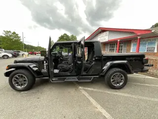 Jeep Gladiator 2020 4x4 Overland 4dr Crew Cab 5.0 ft. SB