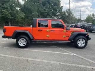 Jeep Gladiator 2020 4x4 Sport 4dr Crew Cab 5.0 ft. SB