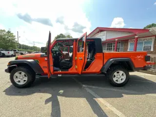 Jeep Gladiator 2020 4x4 Sport 4dr Crew Cab 5.0 ft. SB
