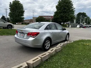 2015 Chevrolet Cruze 1LT Auto