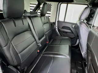 Jeep Wrangler 2023 4x4 Sahara 4xe 4dr SUV