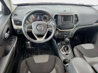Jeep Cherokee 2018 4x4 Latitude 4dr SUV