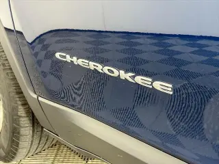 Jeep Cherokee 2018 4x4 Latitude 4dr SUV