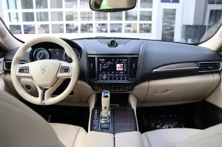 2022 Maserati Levante