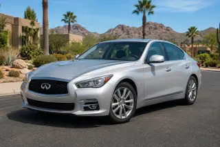 2015 INFINITI Q50