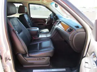 2012 CADILLAC ESCALADE ESV