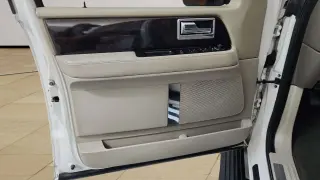 2017 Lincoln Navigator Select