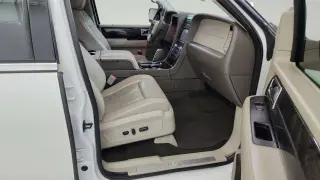 2017 Lincoln Navigator Select