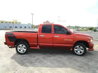 2005 DODGE RAM 1500 QUAD CAB