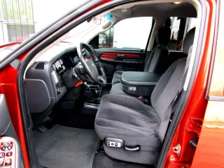 2005 DODGE RAM 1500 QUAD CAB