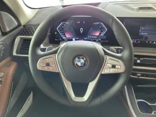 2027 BMW X7